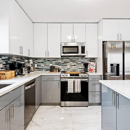 Modern Bungalow Near Wilton Drive I Pool Table Fort Lauderdale Exterior photo