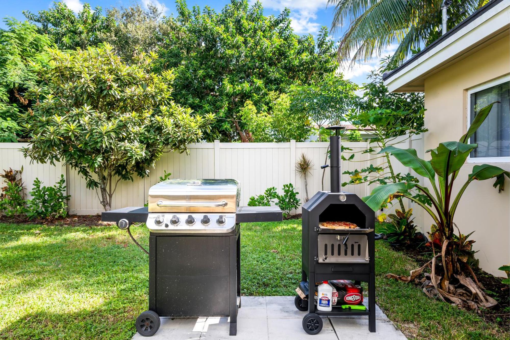 Modern Bungalow Near Wilton Drive I Pool Table Fort Lauderdale Exterior photo